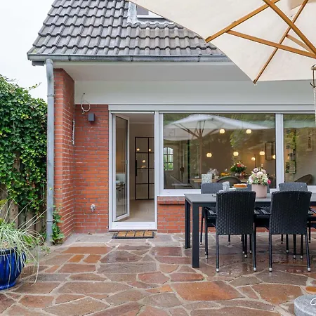 Holiday home Dolle's Hues Wenningstedt-Braderup